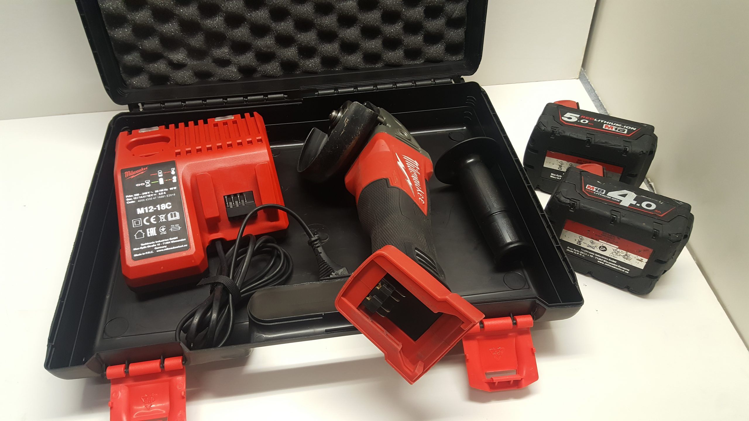 MILWAUKEE KIT M18CAG125X AMOLADORA A BATERÍA - Imagen 4