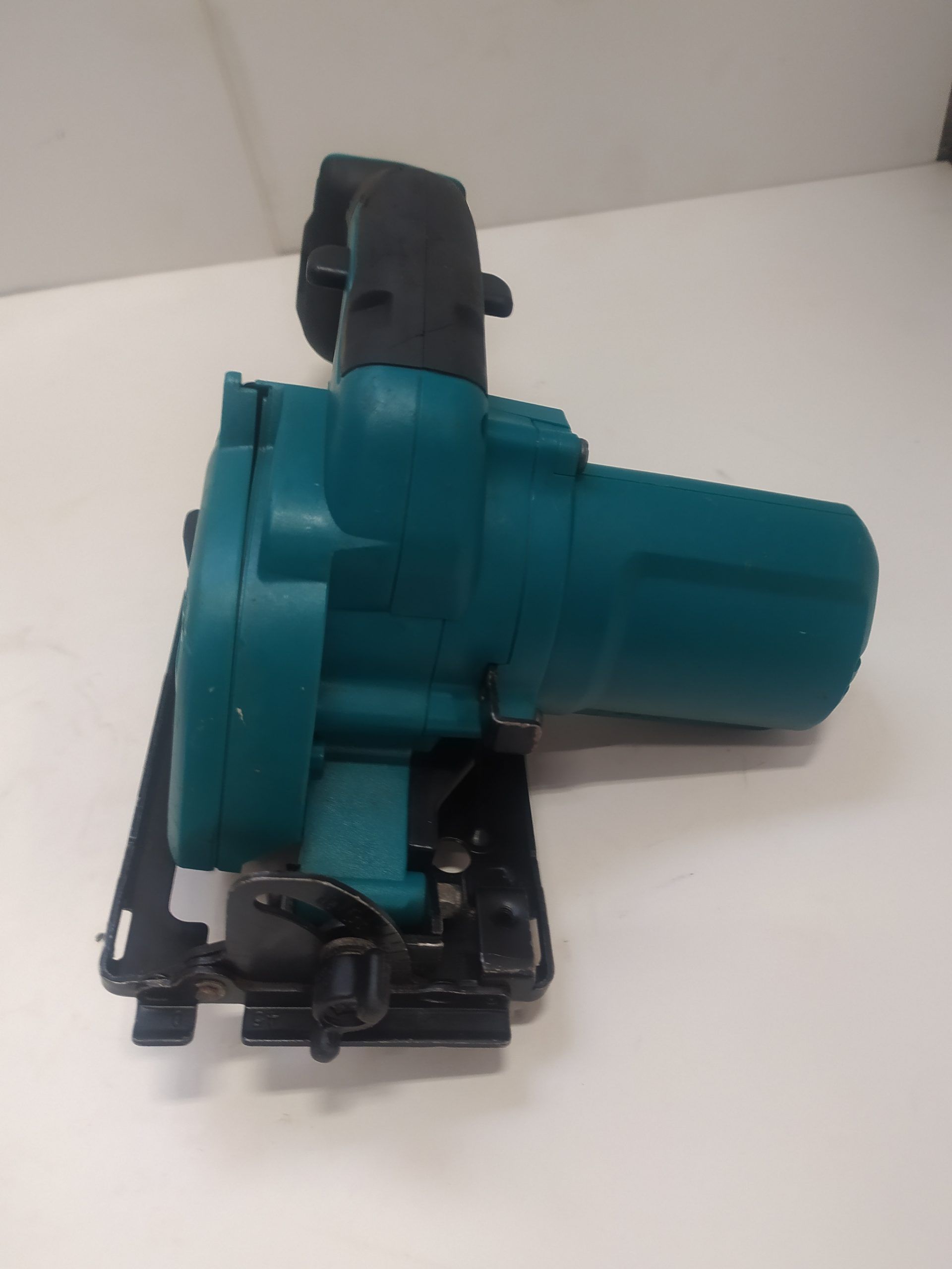 MAKITA Sierra circular HS301D a batería - Imagen 4