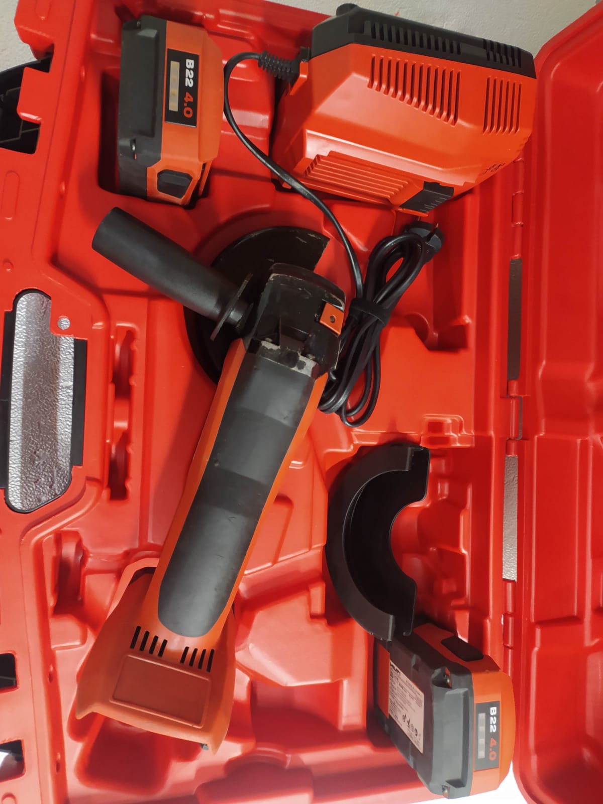 HILTI KIT AG 125-A22 AMOLADORA A BATERÍA