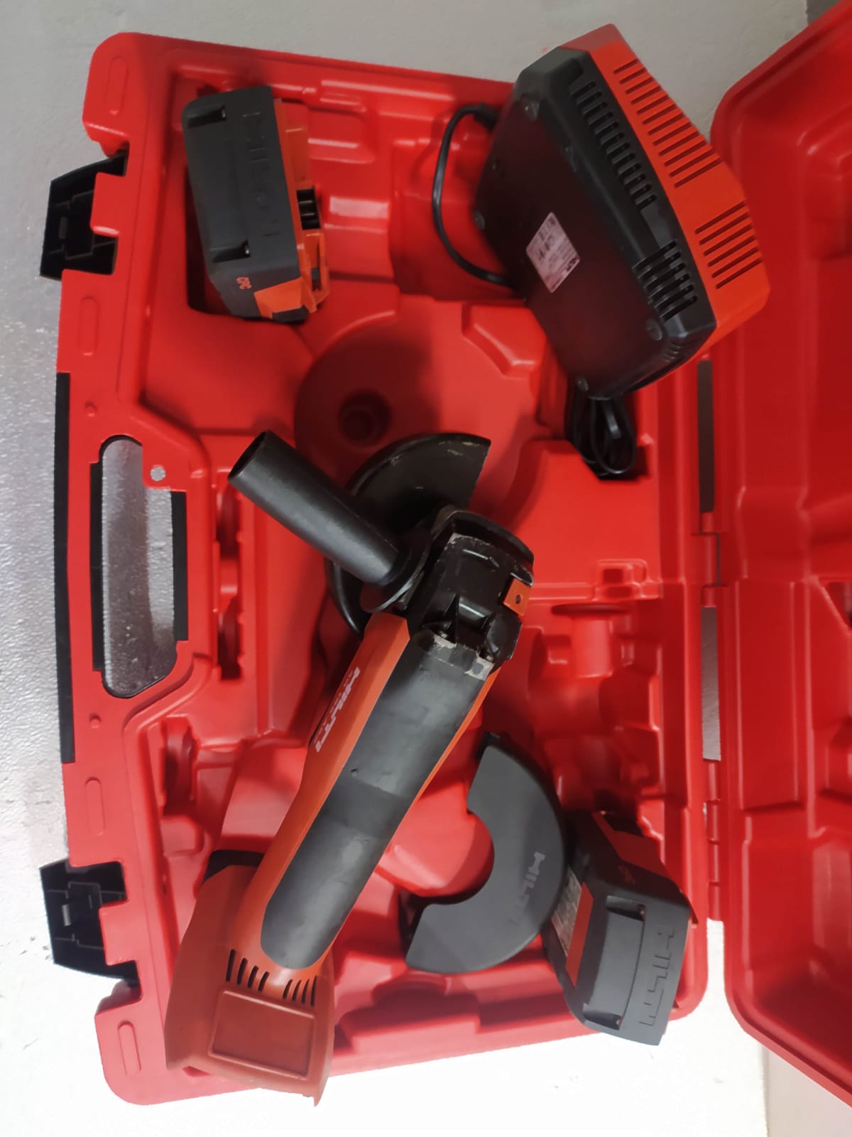 HILTI KIT AG 125-A22 AMOLADORA A BATERÍA - Imagen 2