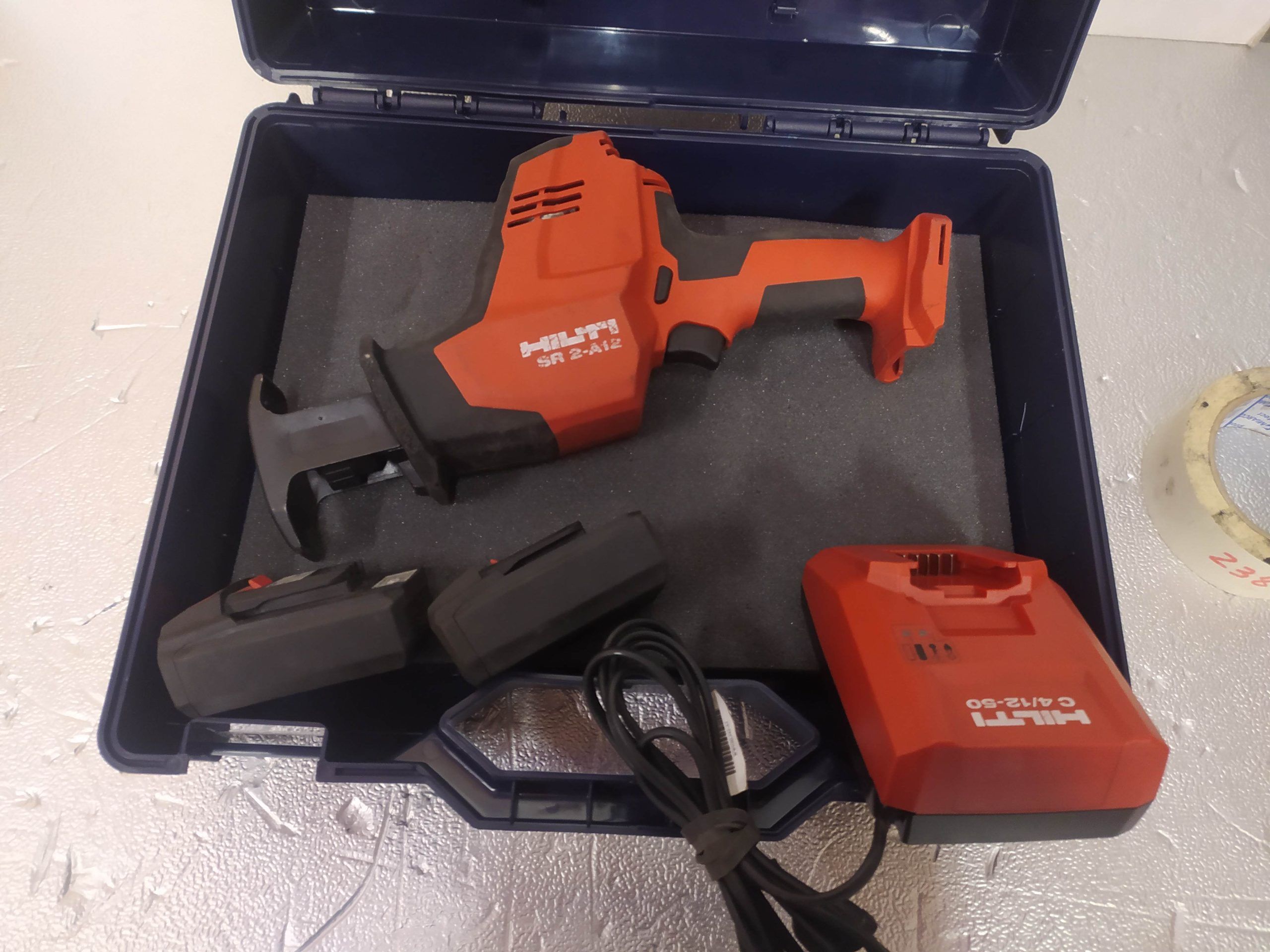 SR 2-A12 HILTI SIERRA DE SABLE A BATERÍA KIT - Imagen 2