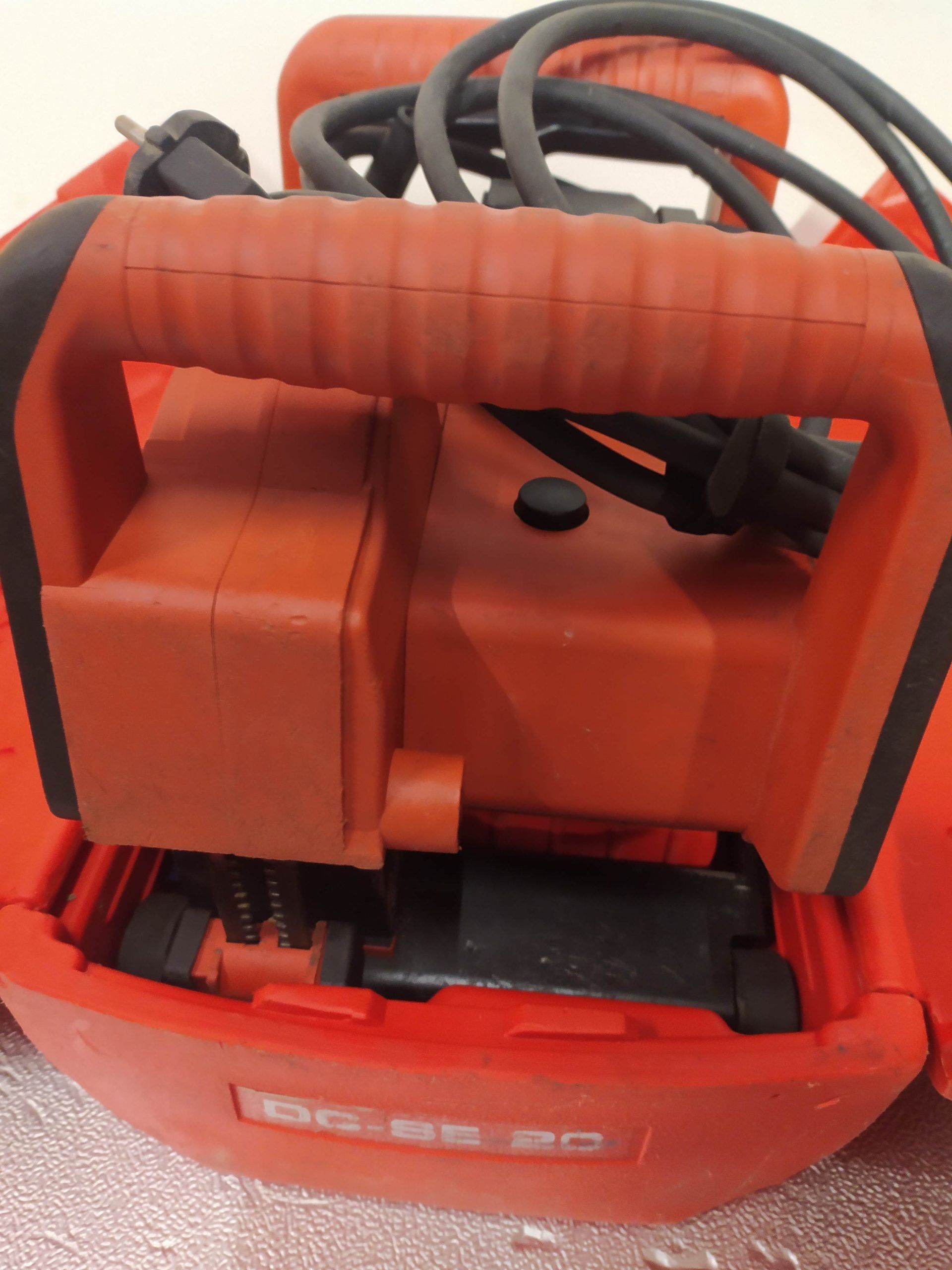 DC-SE 20 HILTI RANURADORA