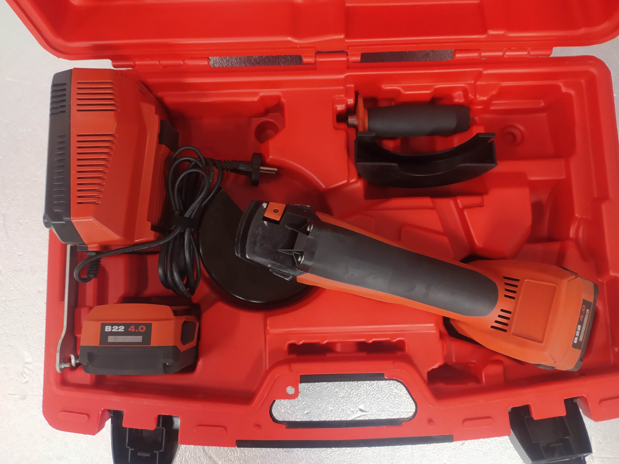 AG 125-A22 HILTI